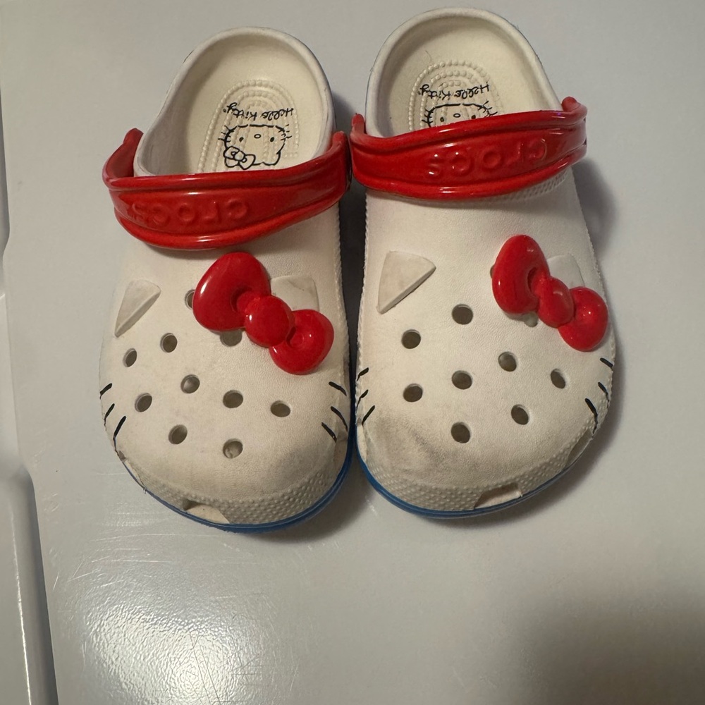 Hello Kitty Kids crocs- Red and White